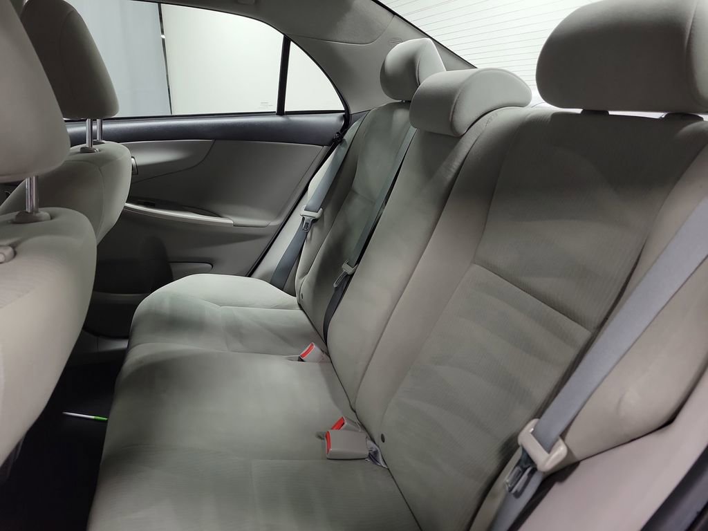 Used 2012 Toyota Corolla LE image 19