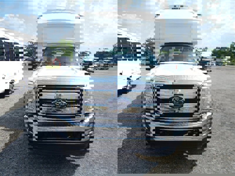 Used 2012 Ford F550 2WD Regular Cab Super Duty w/ Payload Upgrade Pkg image 4