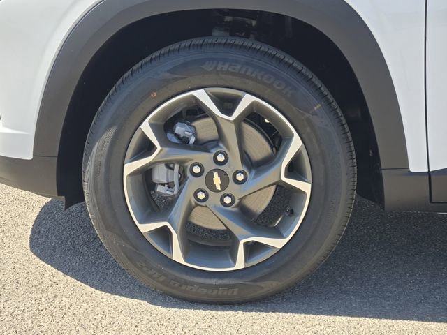 New 2026 Chevrolet Trax LT w/ Driver Confidence Package image 9