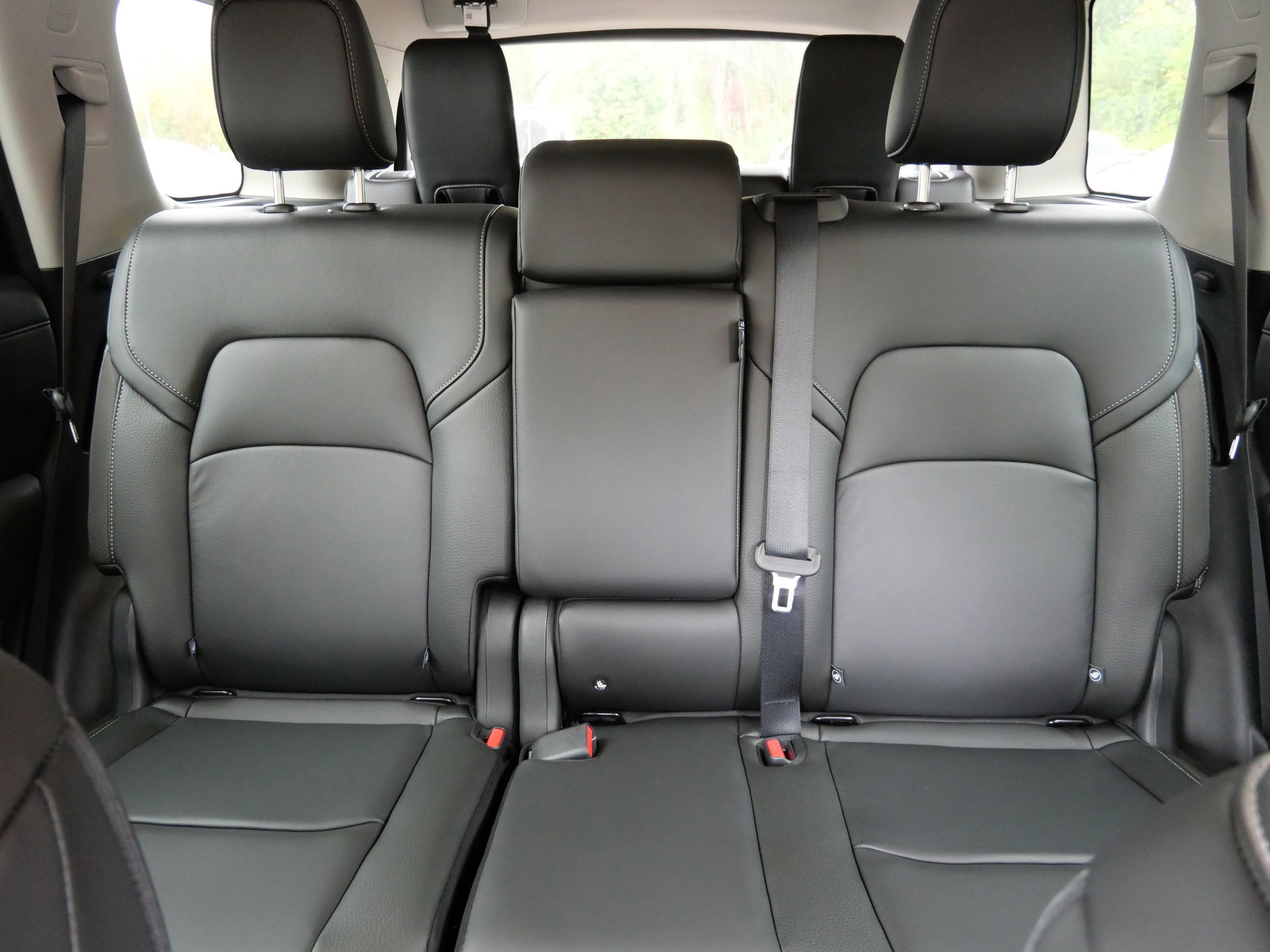 New 2025 Nissan Pathfinder SL image 6