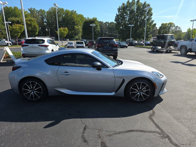 Used 2026 Toyota GR86 RWD image 5
