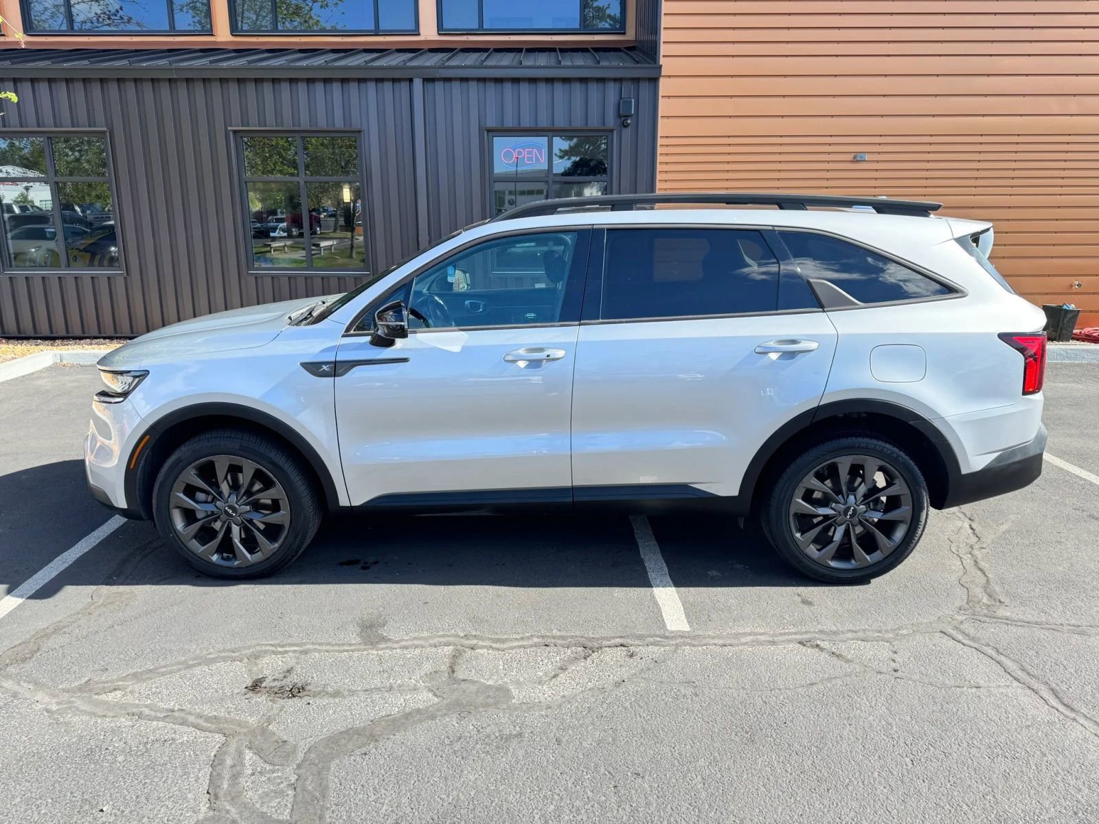 Used 2022 Kia Sorento X-Line EX AWD/4WD image 2