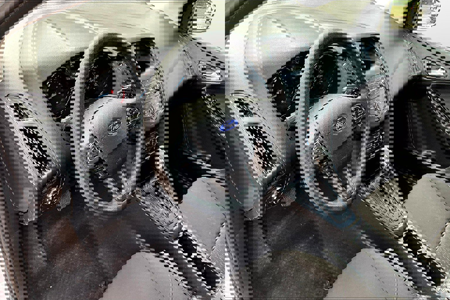 Used 2018 Ford Focus SE image 20