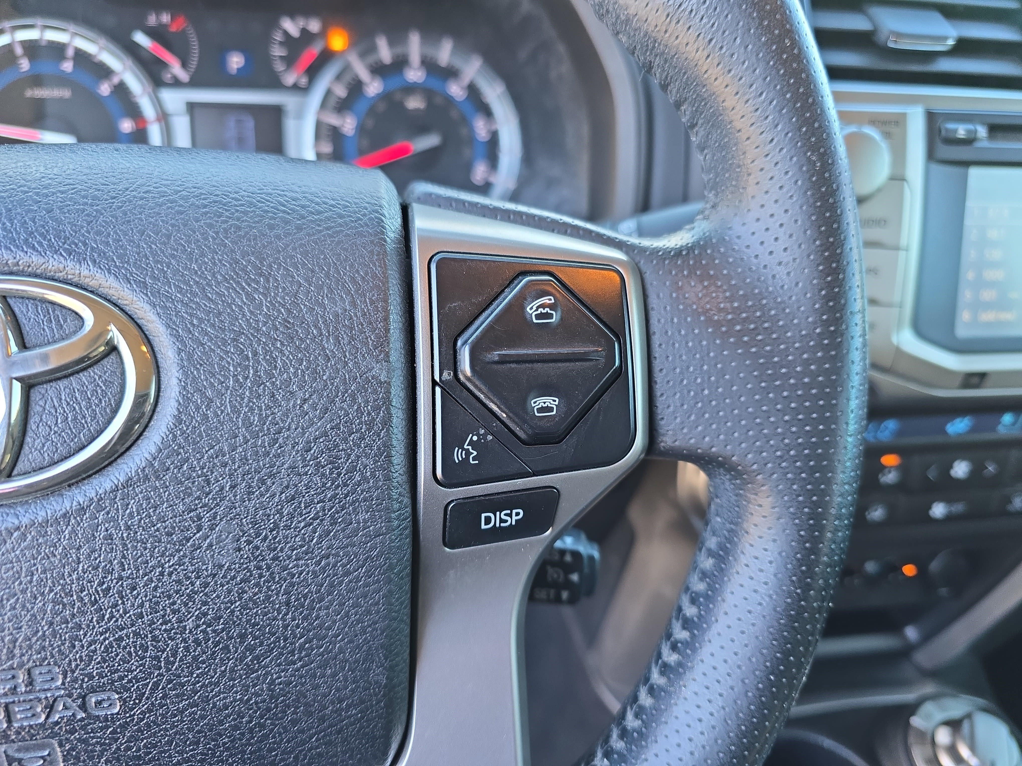 Used 2014 Toyota 4Runner Limited image 17