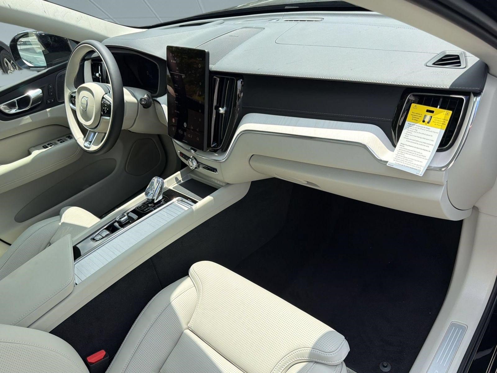 New 2026 Volvo XC60 B5 Ultra w/ Climate Package AWD/4WD image 31