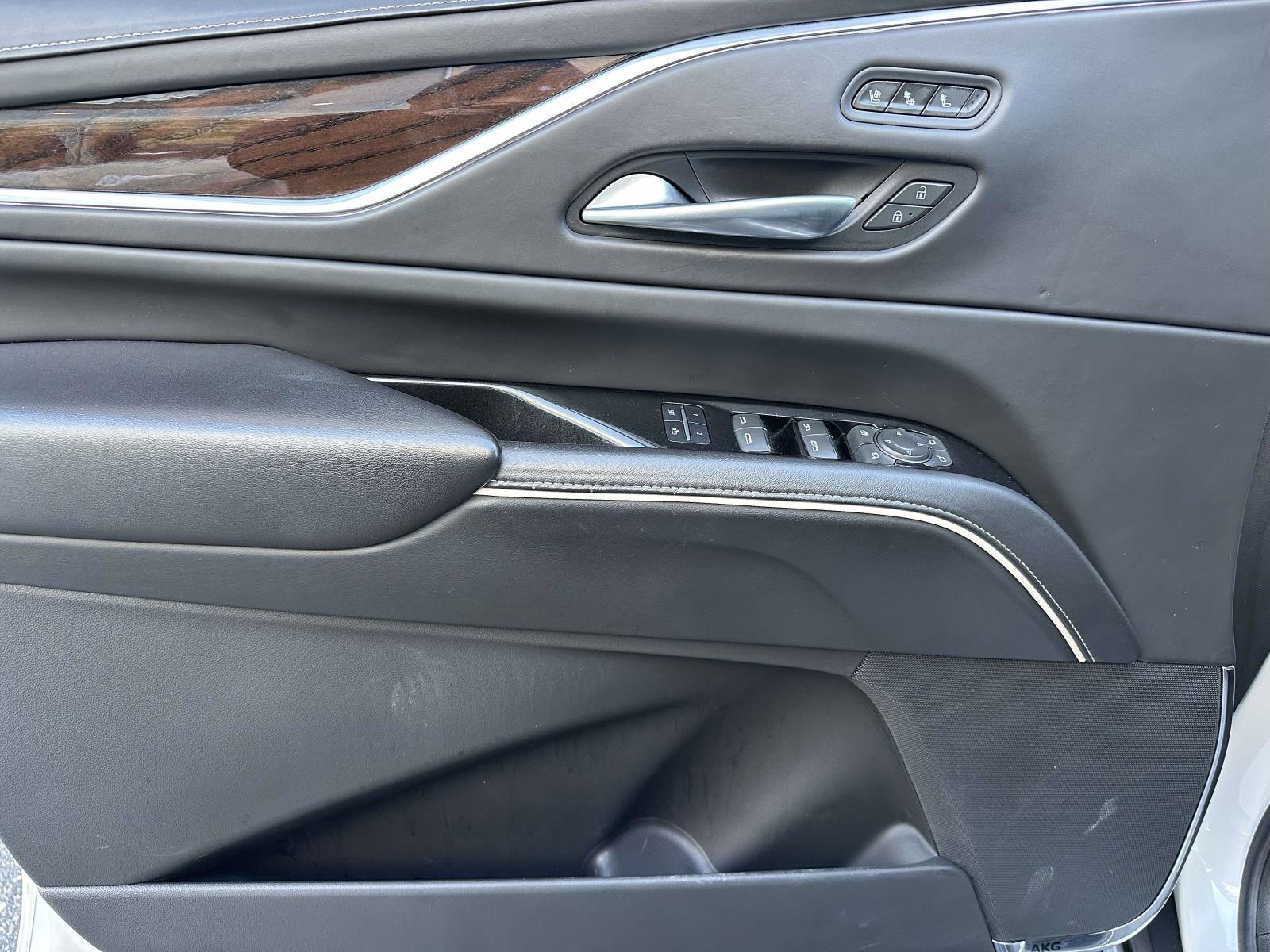 Used 2022 Cadillac Escalade Sport Platinum image 17