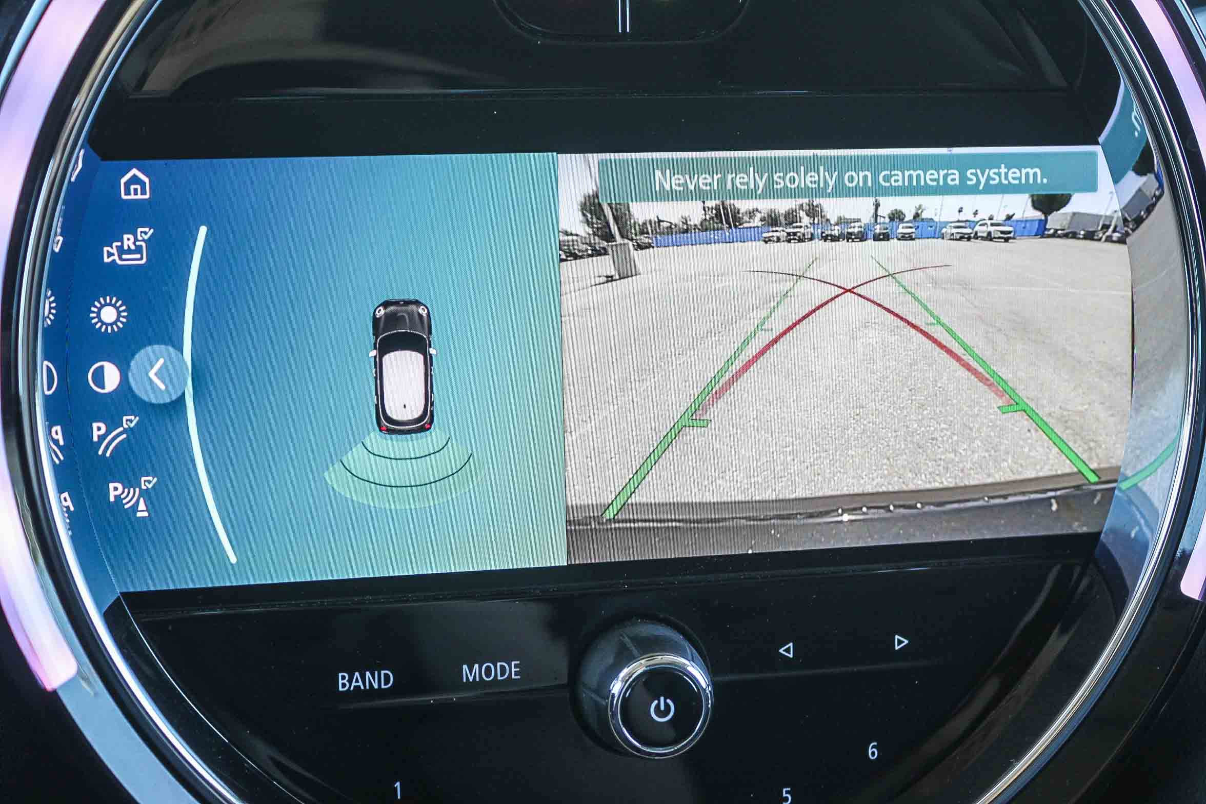 Used 2022 MINI Cooper 4-Door Hardtop image 25