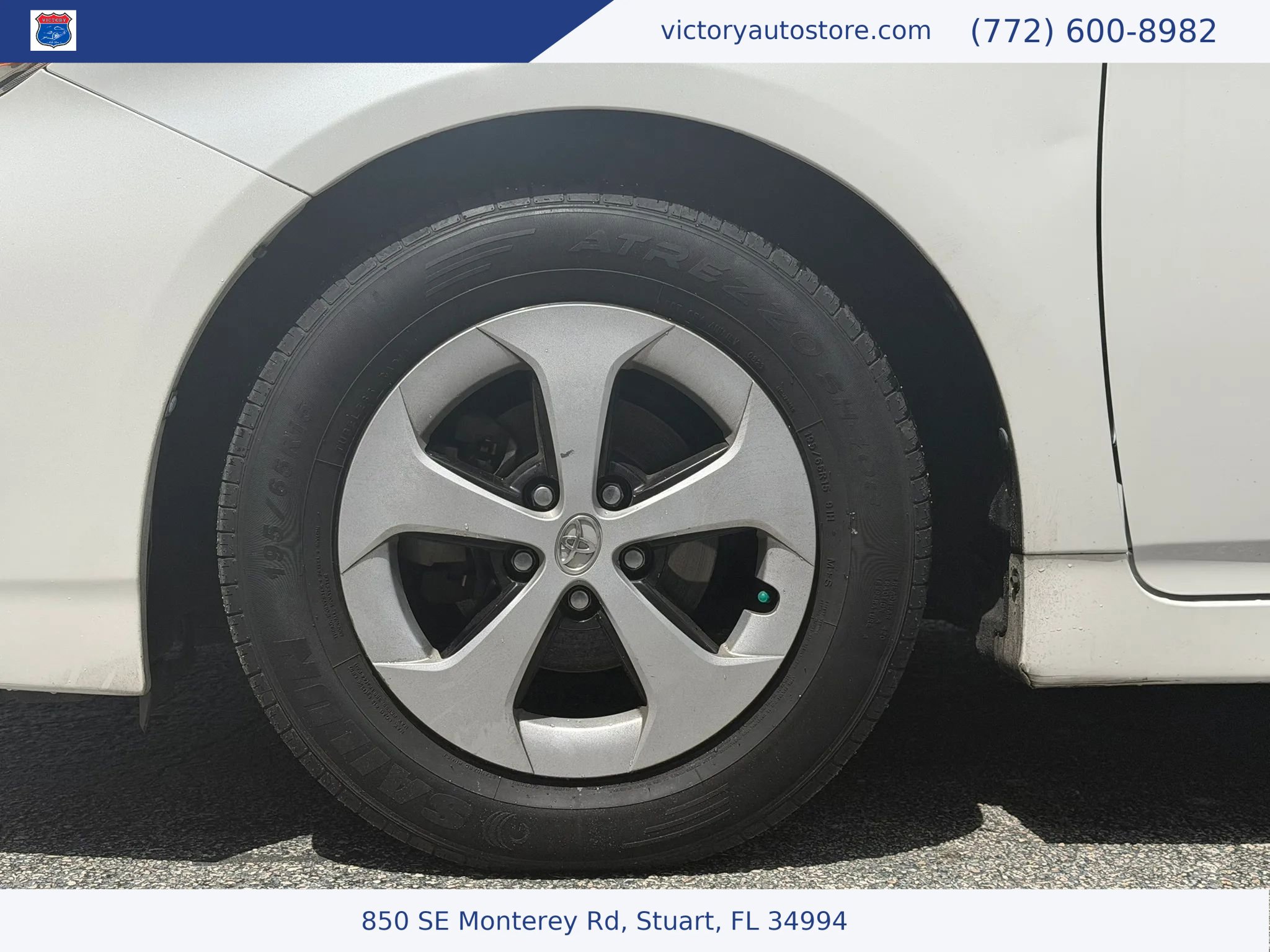 Used 2014 Toyota Prius Two FWD image 9