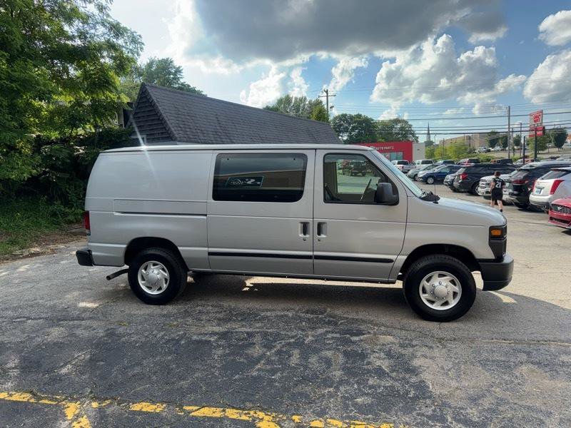 Used 2008 Ford E-250 and Econoline 250 RWD image 4