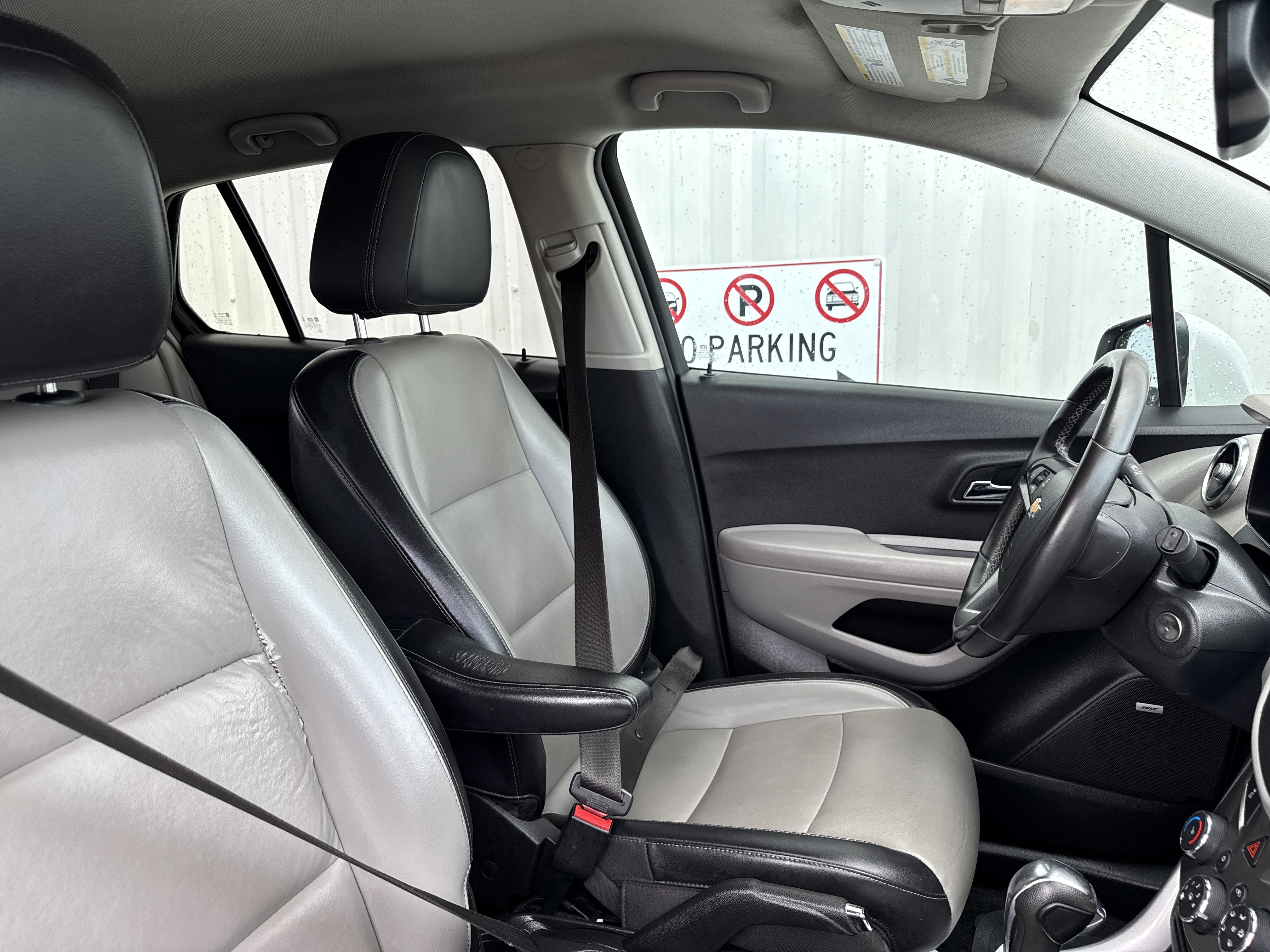 Used 2016 Chevrolet Trax LTZ w/ LPO, Cargo Package image 33