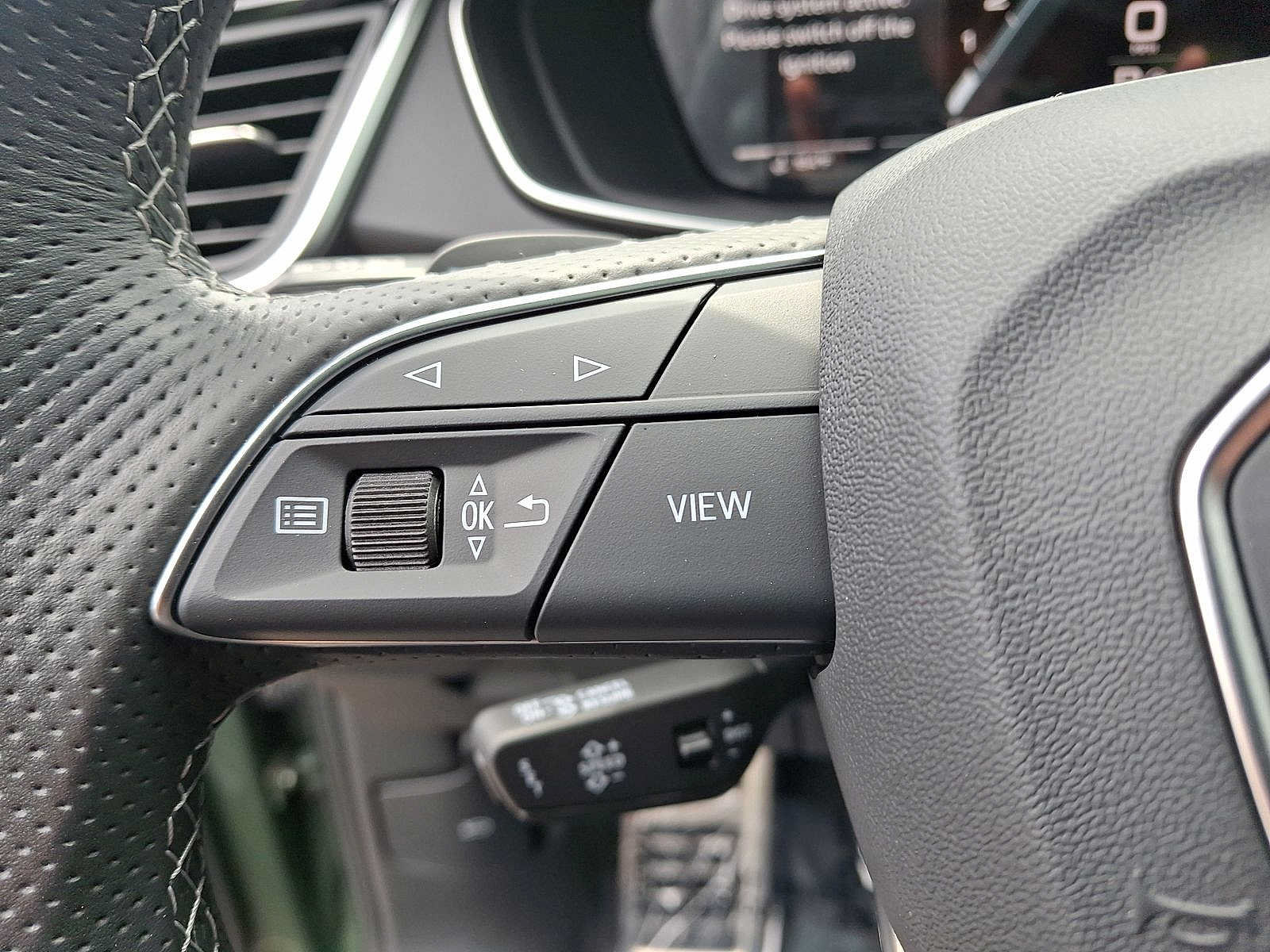 Certified 2023 Audi SQ5 Premium Plus w/ Premium Plus Package AWD/4WD image 23