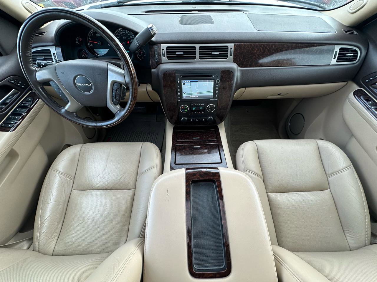 Used 2014 GMC Yukon XL Denali image 25