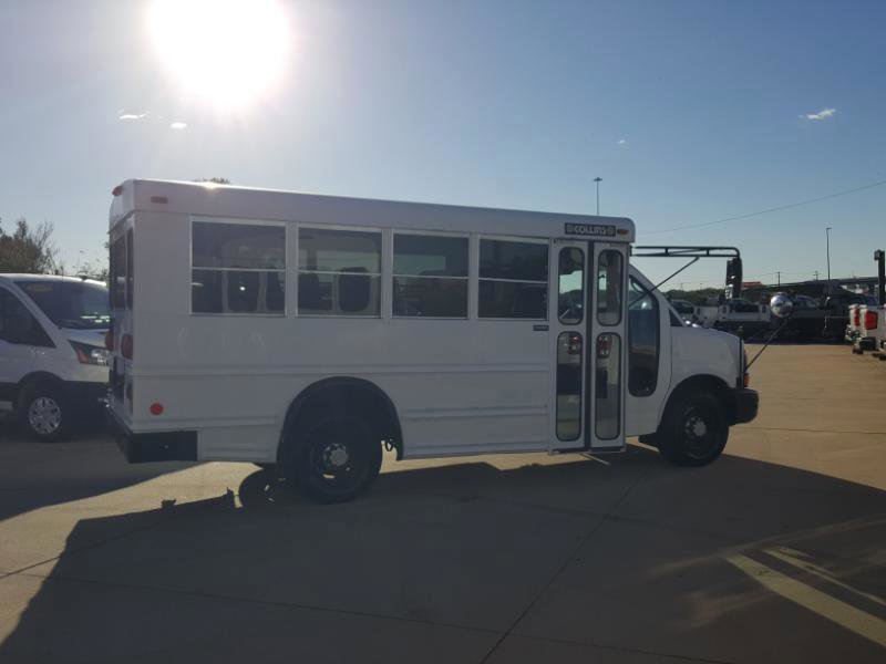 Used 2007 Chevrolet Express 3500 w/ School Bus Package RWD image 6
