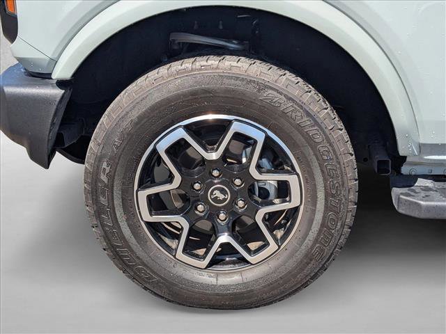 Used 2024 Ford Bronco Outer Banks image 23