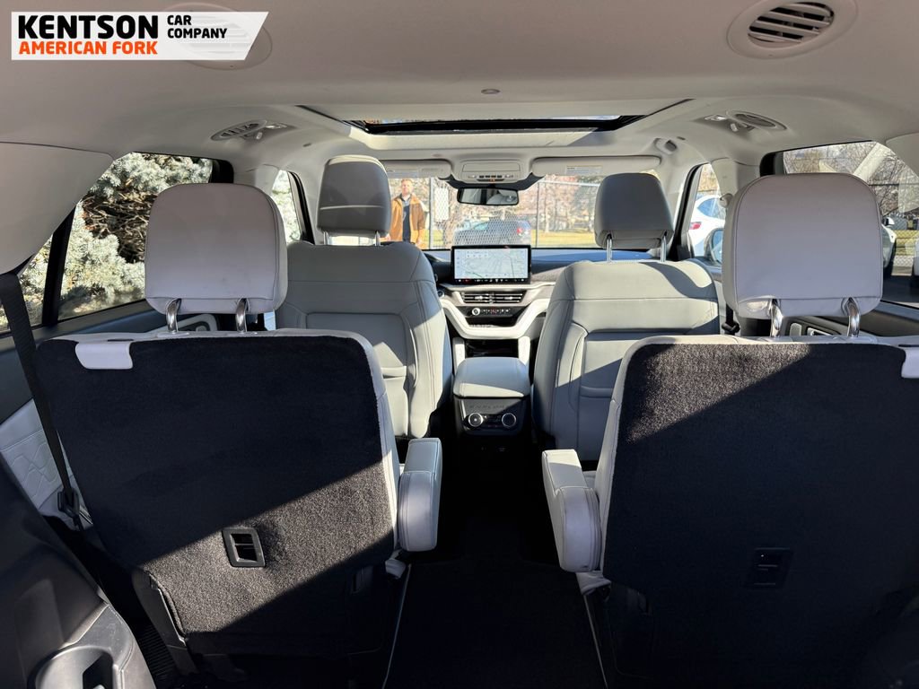 Used 2025 Ford Explorer Platinum w/ LUX Leather Package image 38