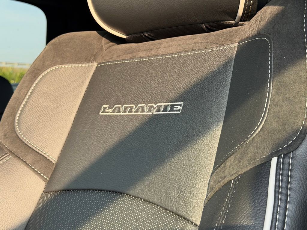 New 2026 RAM 2500 Laramie AWD/4WD image 18