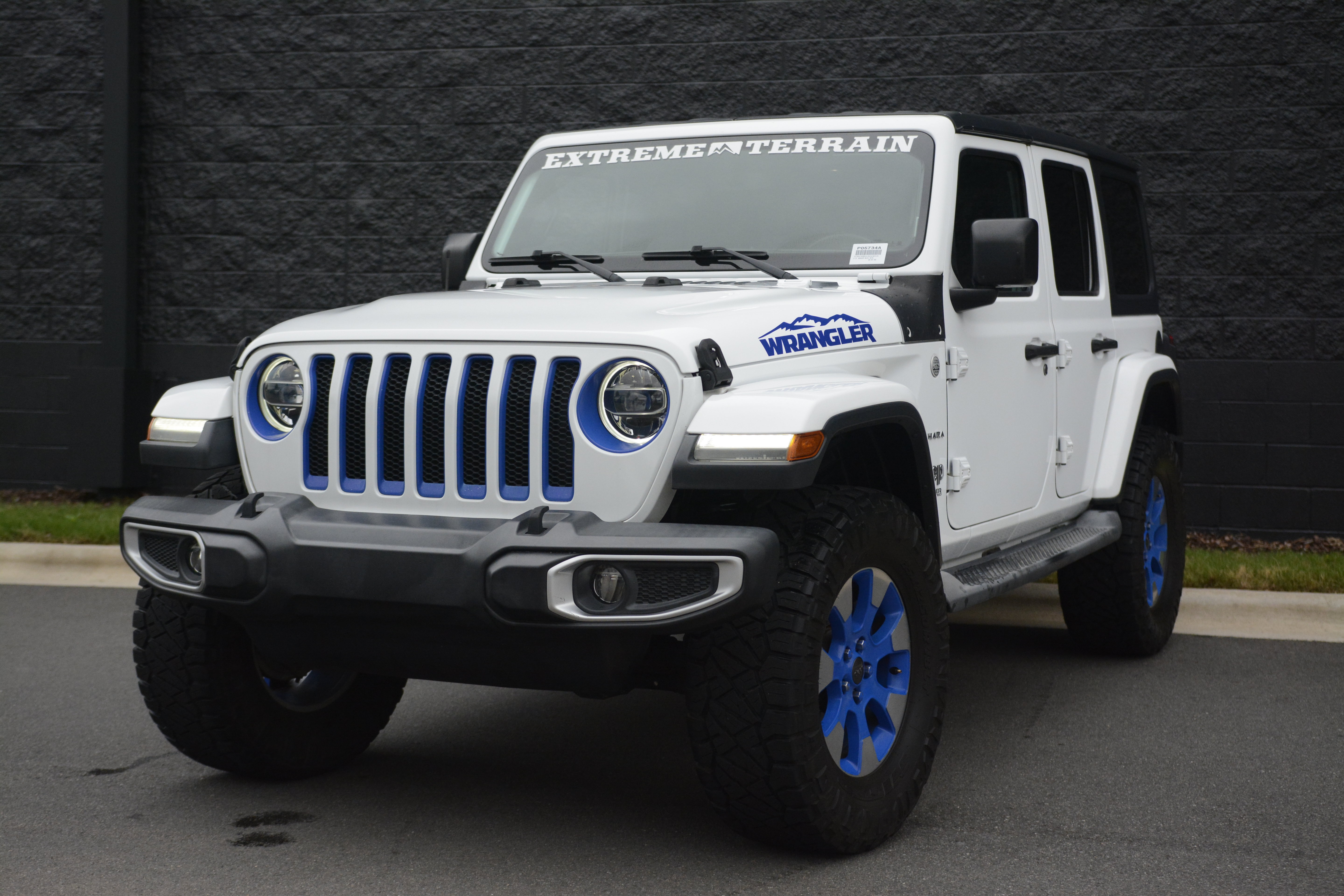 Used 2018 Jeep Wrangler Unlimited Sahara AWD/4WD image 45