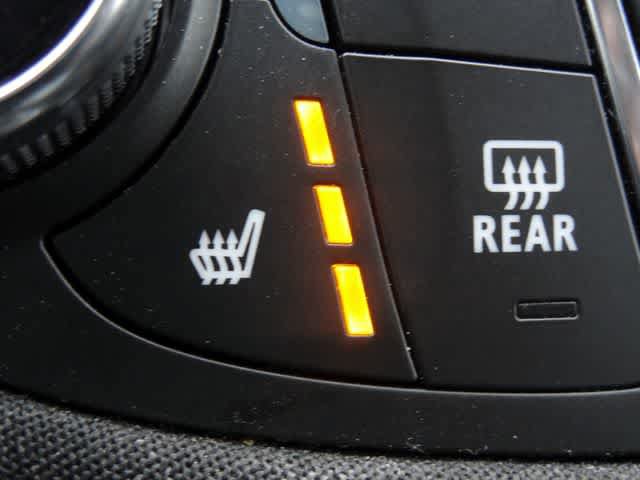 Used 2023 Chevrolet Malibu LT FWD image 28