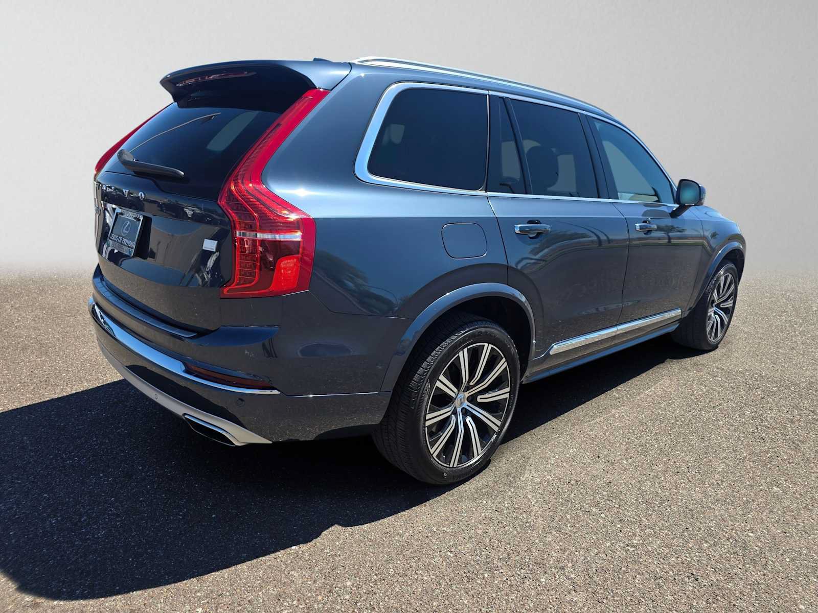 Used 2021 Volvo XC90 T8 Inscription w/ Advanced Package AWD/4WD image 3