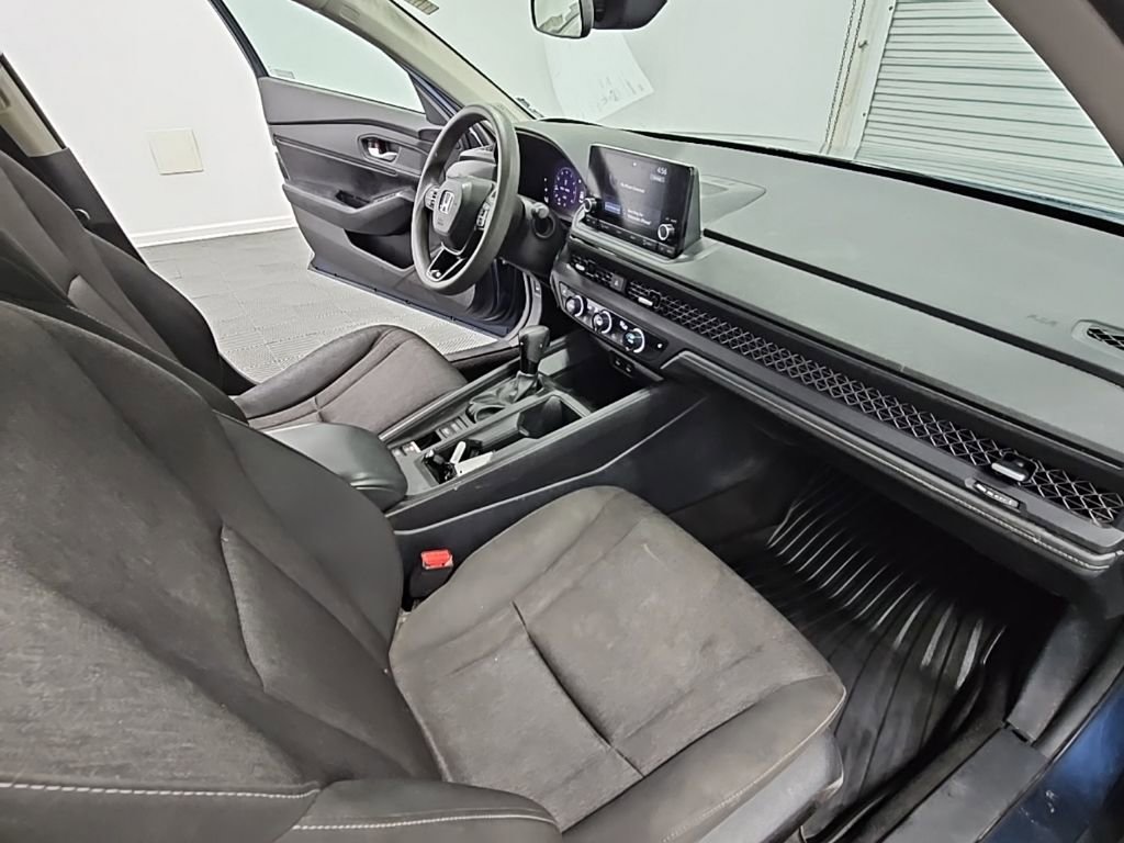 Used 2023 Honda Accord EX image 32