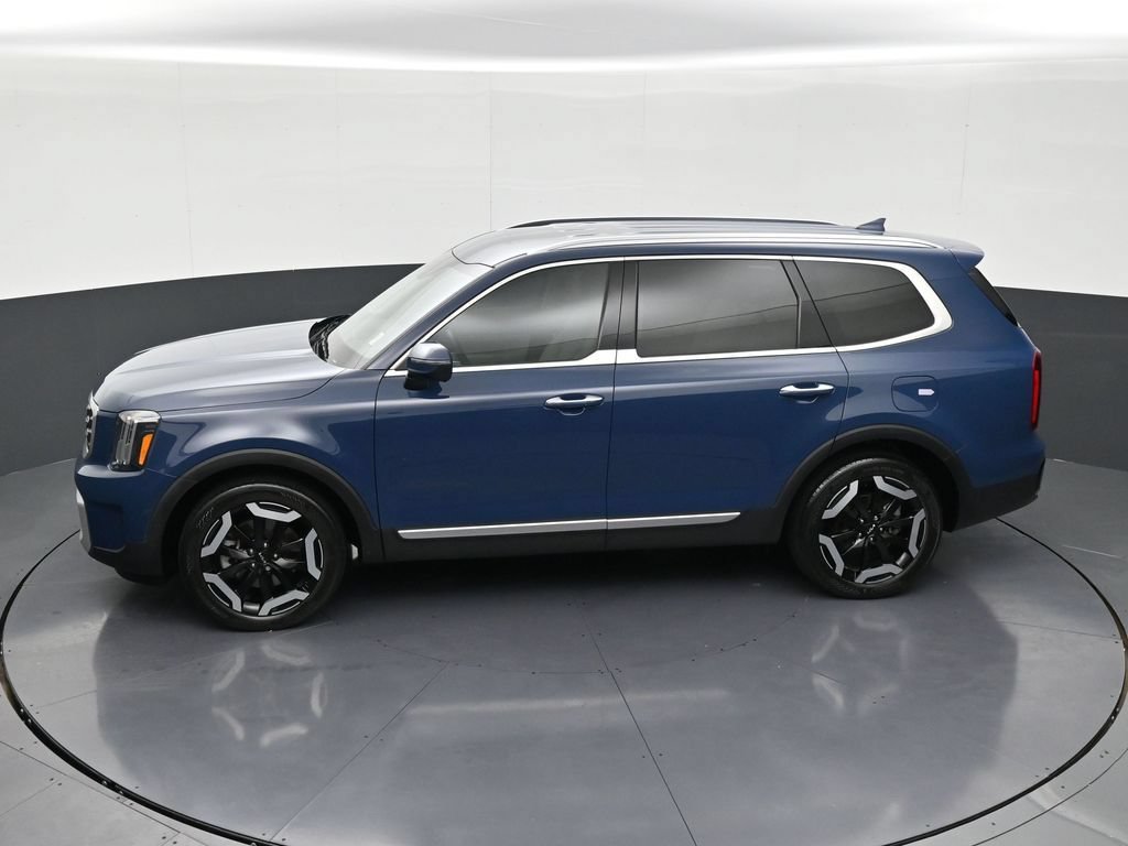Used 2024 Kia Telluride S FWD image 13