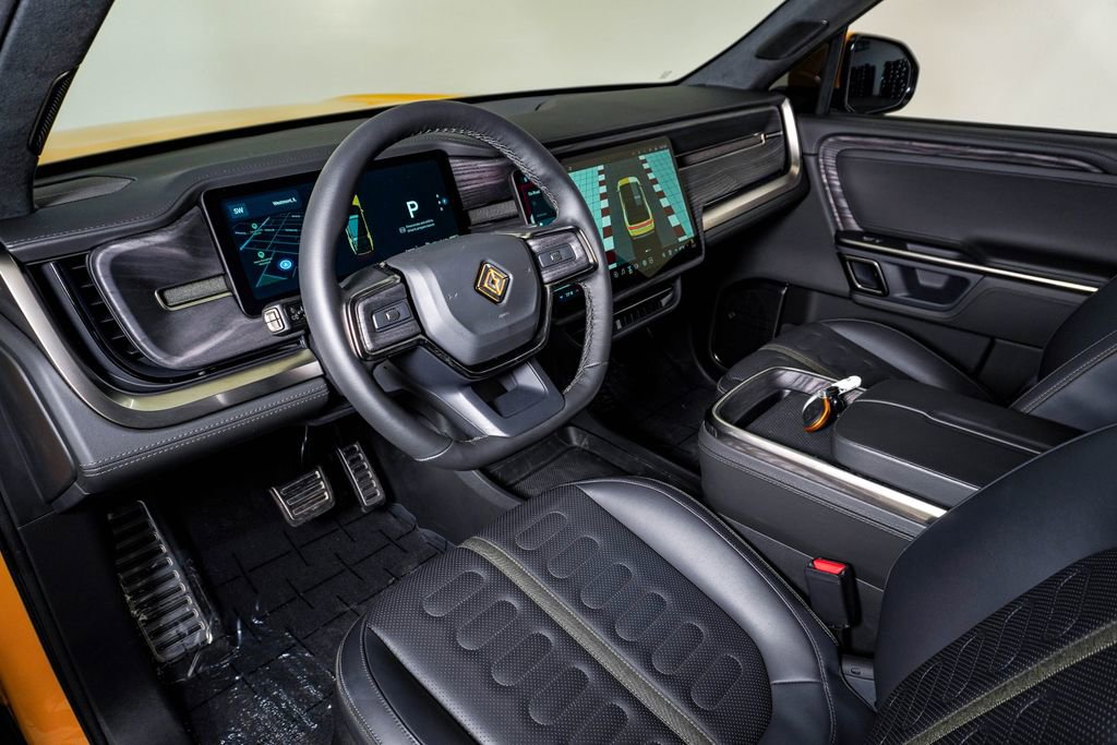 Used 2023 Rivian R1S Adventure image 20