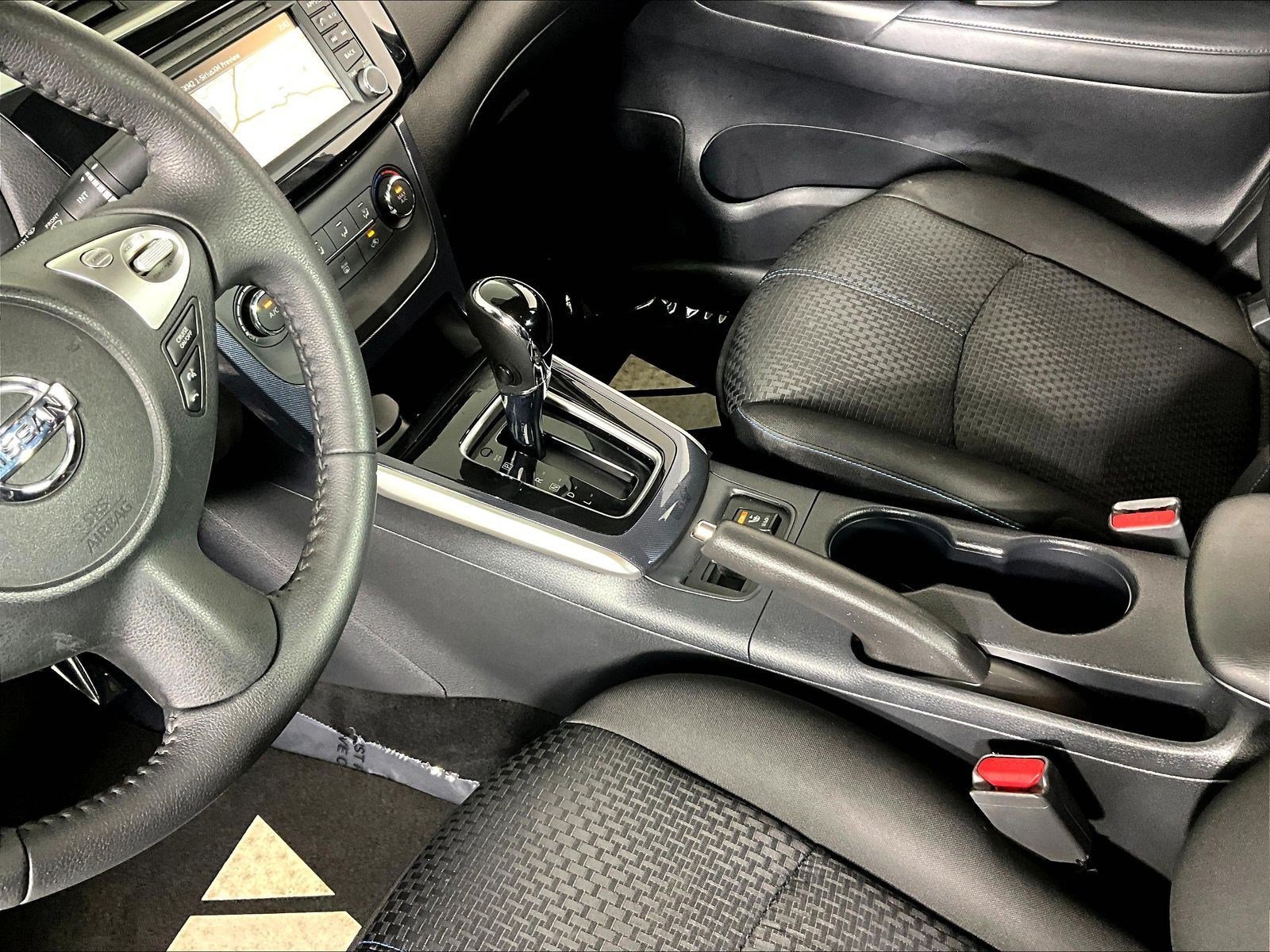 Used 2017 Nissan Sentra SR w/ Driver's Assist Package FWD image 18