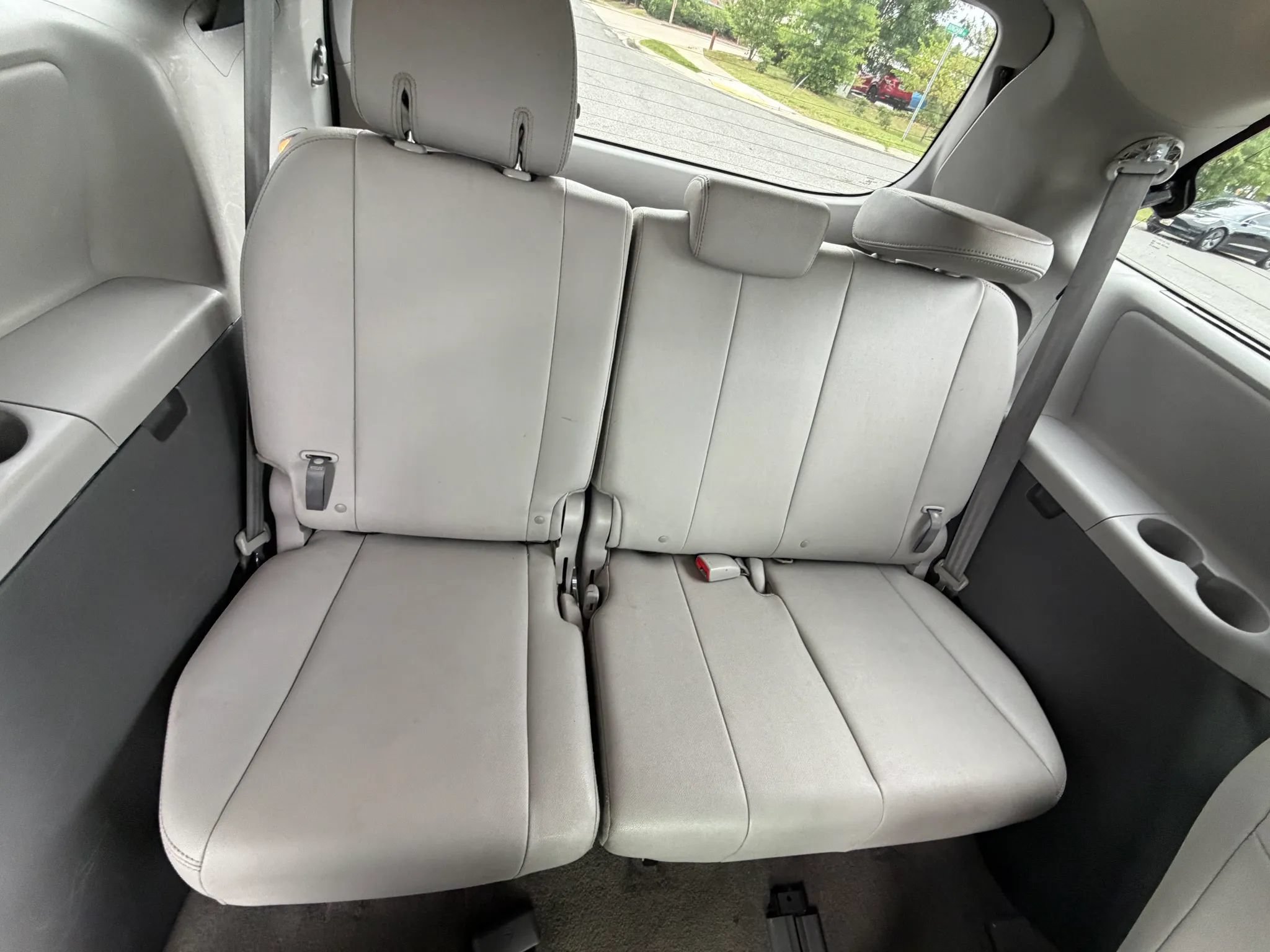 Used 2018 Toyota Sienna XLE w/ XLE Navigation Package AWD/4WD image 14