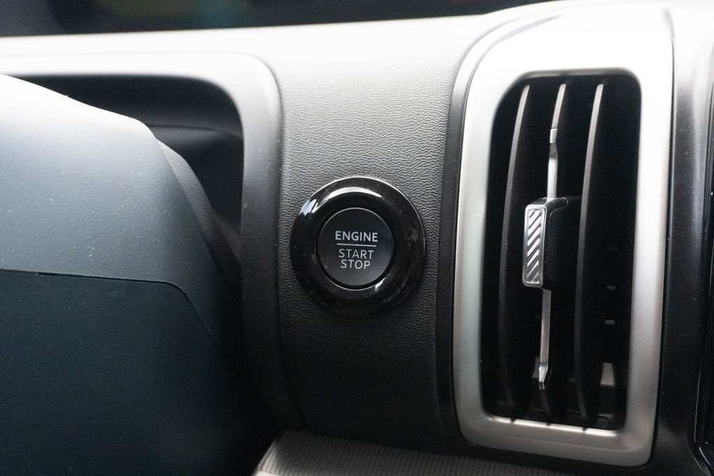 Used 2025 Ford Expedition Active RWD image 33