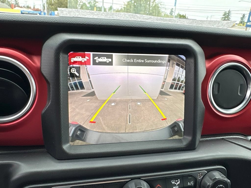 Used 2022 Jeep Gladiator Rubicon w/ LED Lighting Group AWD/4WD image 18