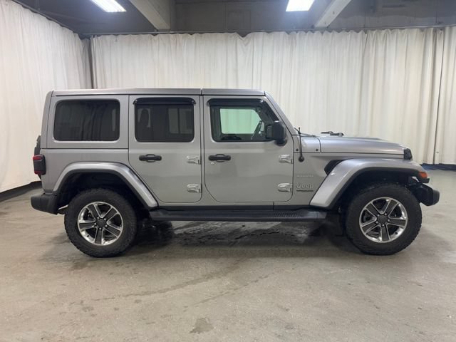 Used 2018 Jeep Wrangler Unlimited Sahara AWD/4WD image 3