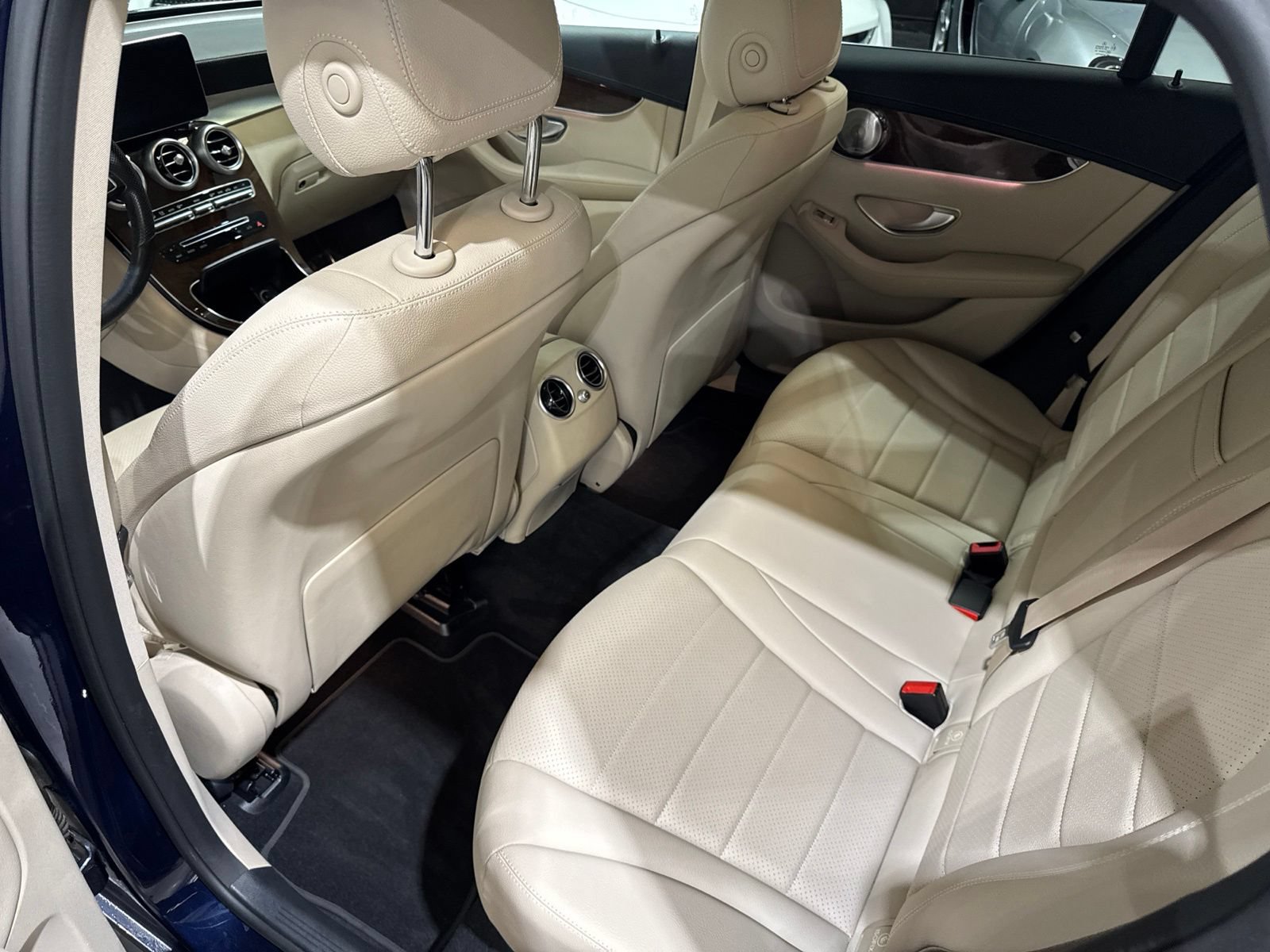 Used 2017 Mercedes-Benz GLC 300 4MATIC image 20