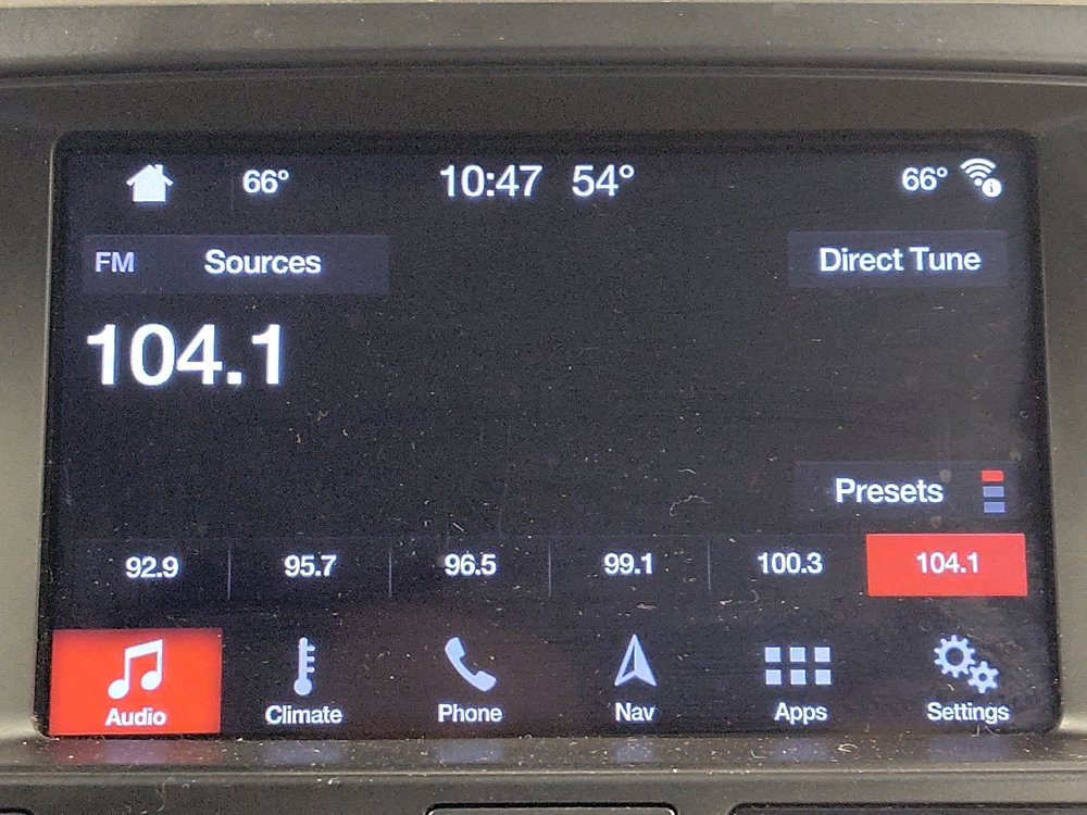 Used 2019 Ford Explorer XLT w/ Equipment Group 202A AWD/4WD image 25