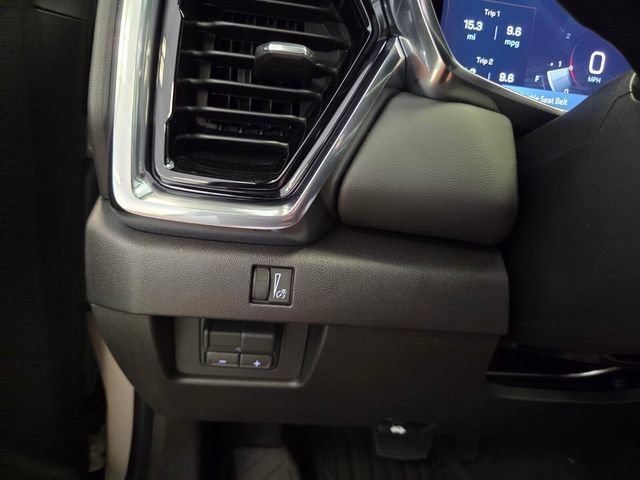 New 2026 GMC Canyon Elevation w/ Convenience Package RWD image 28