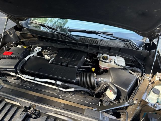 Used 2024 Chevrolet Silverado 1500 LT AWD/4WD image 35