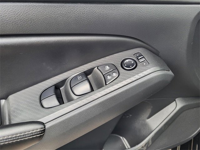 Used 2024 Nissan Altima 2.5 SV image 12