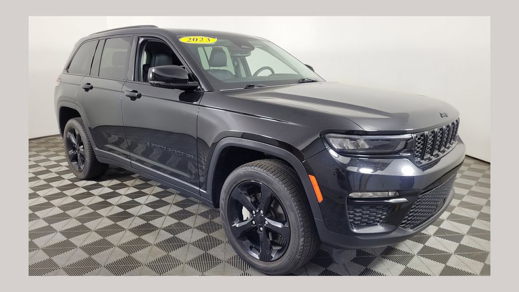 Used 2023 Jeep Grand Cherokee Limited w/ Black Appearance Package image 1