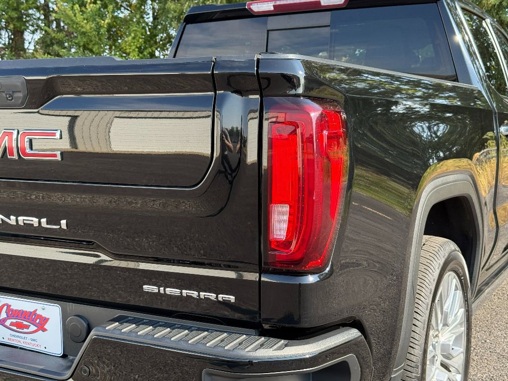 Used 2022 GMC Sierra 1500 Denali w/ Denali Premium Package image 10