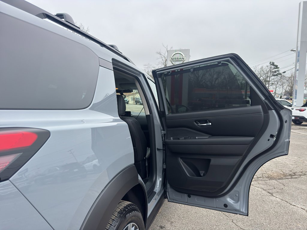 New 2026 Nissan Pathfinder Platinum image 22