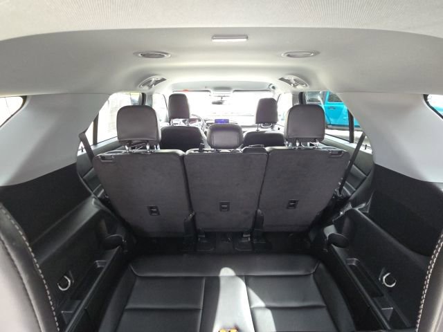 Used 2023 Ford Explorer XLT w/ Equipment Group 202A AWD/4WD image 15