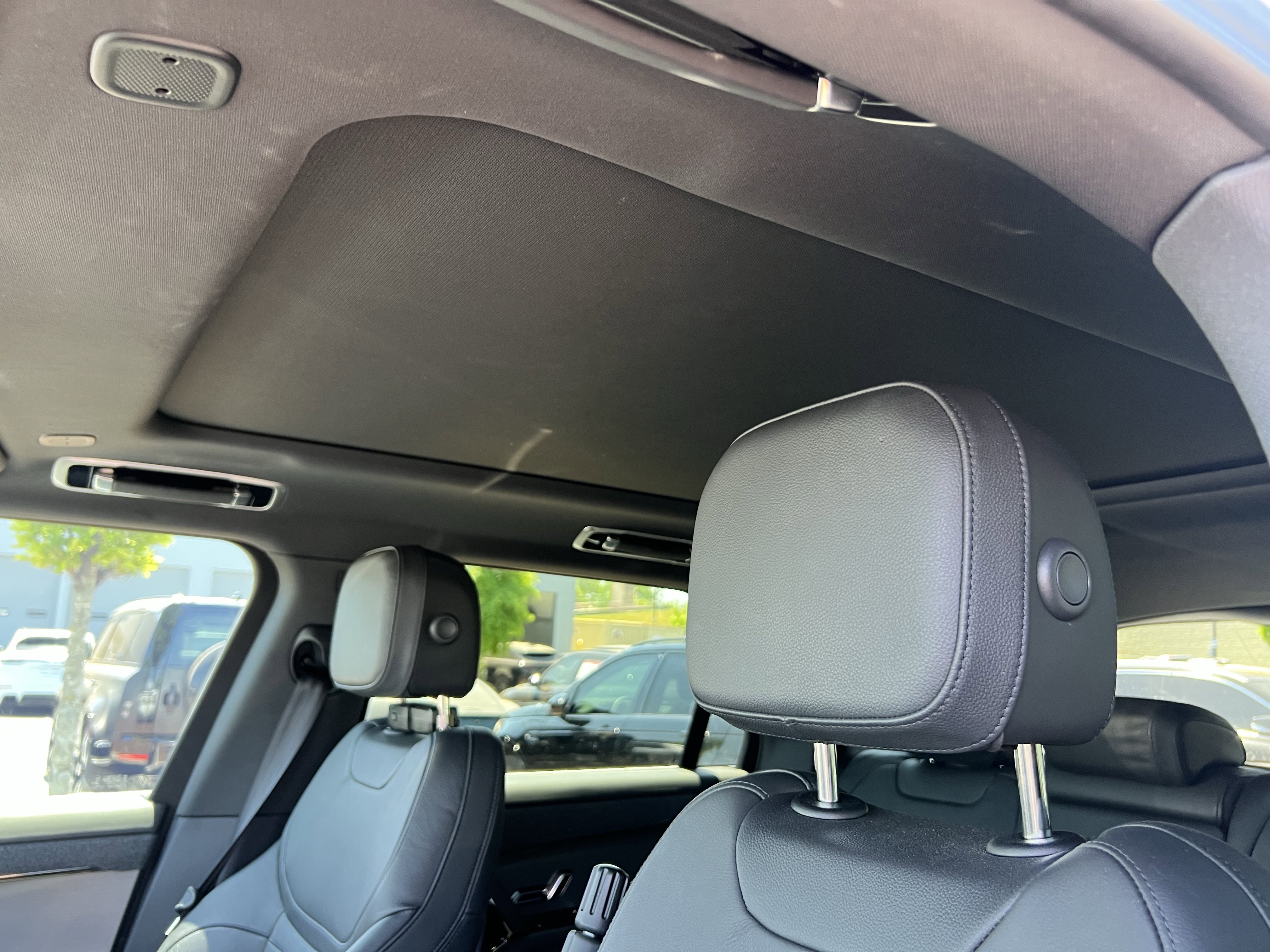 Used 2025 Land Rover Range Rover Sport S AWD/4WD image 21