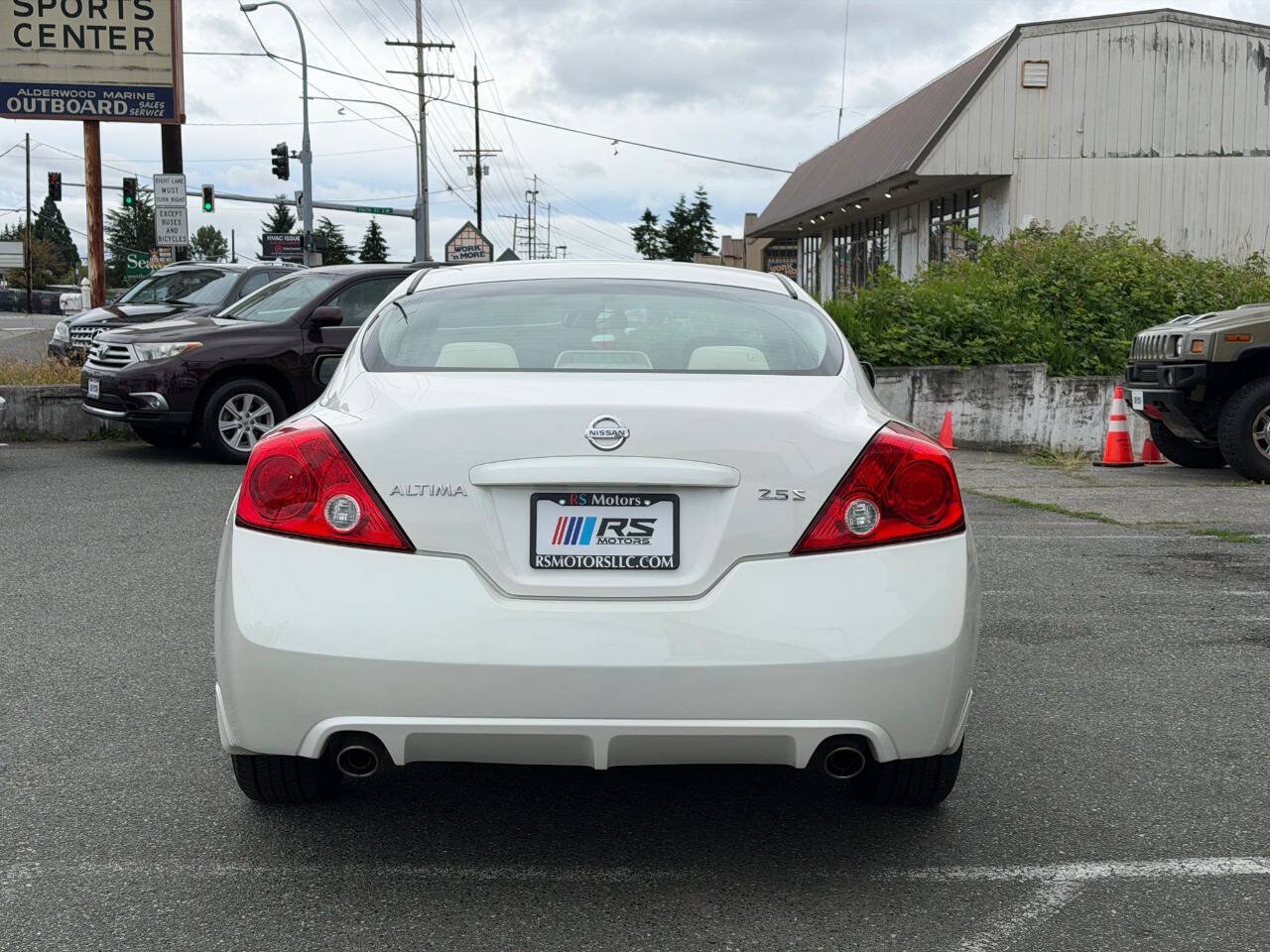Used 2011 Nissan Altima 2.5 S w/ Convenience Pkg FWD image 4