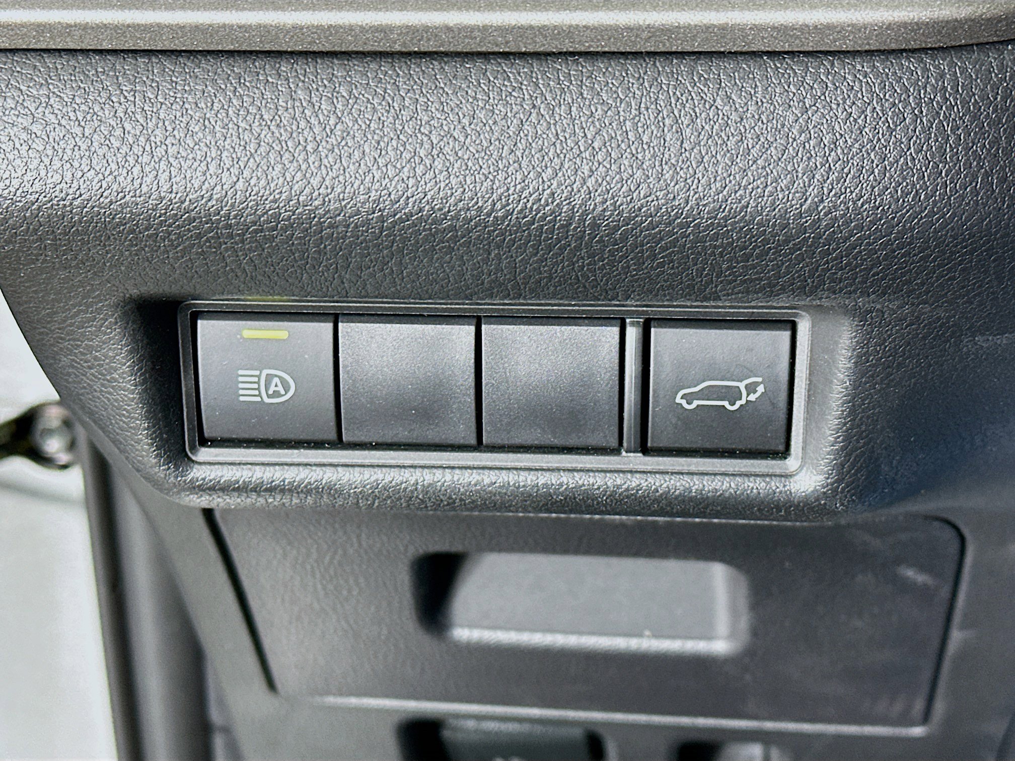 Used 2025 Toyota Grand Highlander AWD image 17