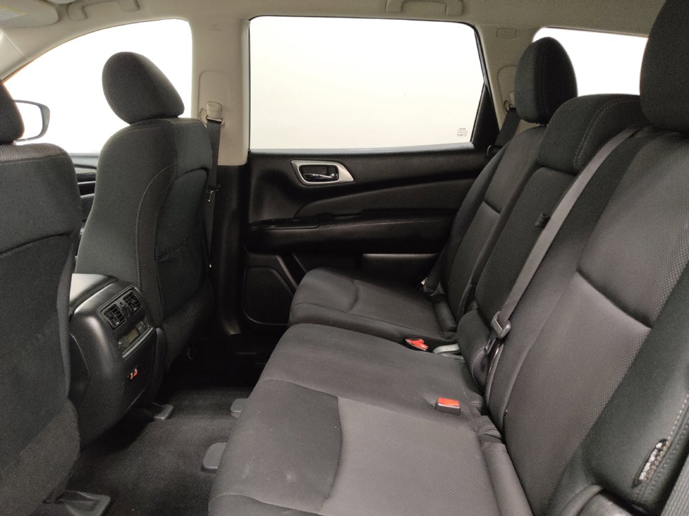 Used 2020 Nissan Pathfinder SV FWD image 18