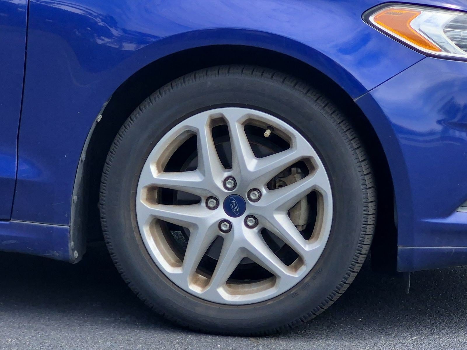 Used 2014 Ford Fusion SE FWD image 12