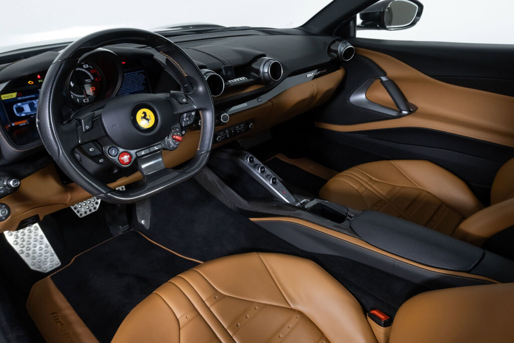 Used 2020 Ferrari 812 Superfast image 39