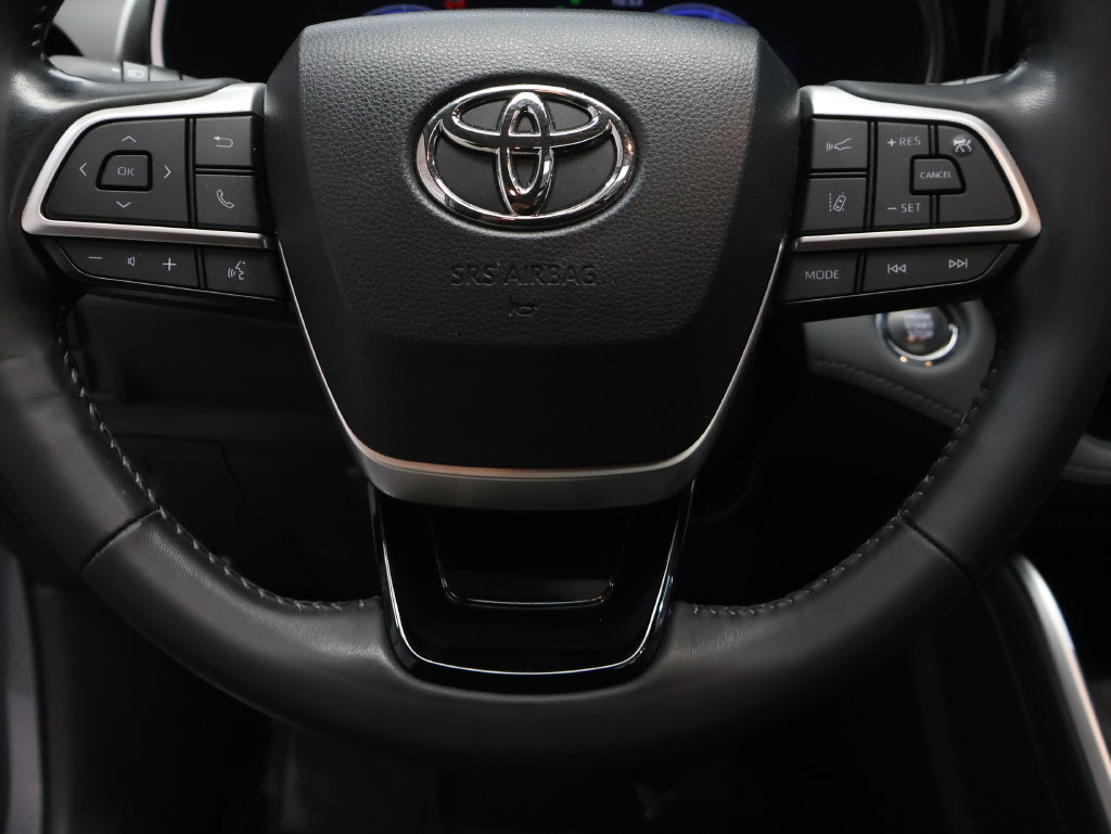 Used 2023 Toyota Highlander Platinum AWD/4WD image 19
