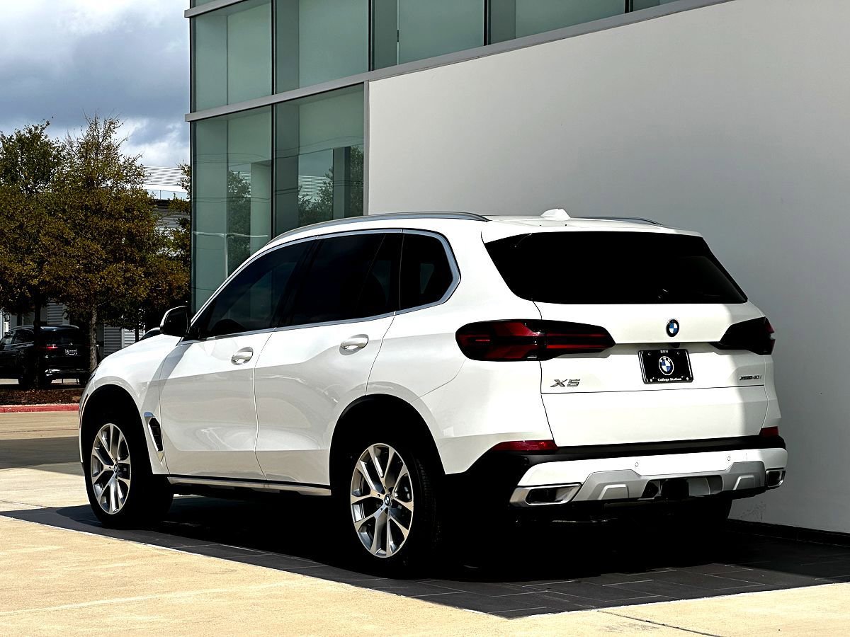 New 2026 BMW X5 xDrive40i image 7