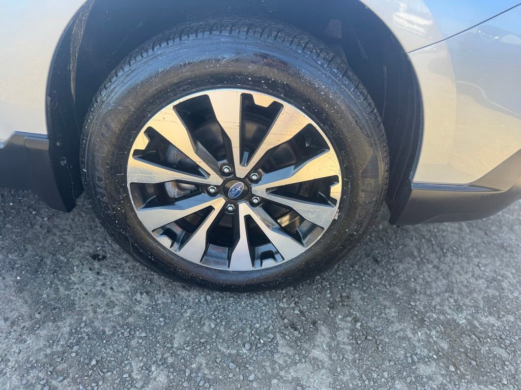Used 2016 Subaru Outback 2.5i Limited image 15
