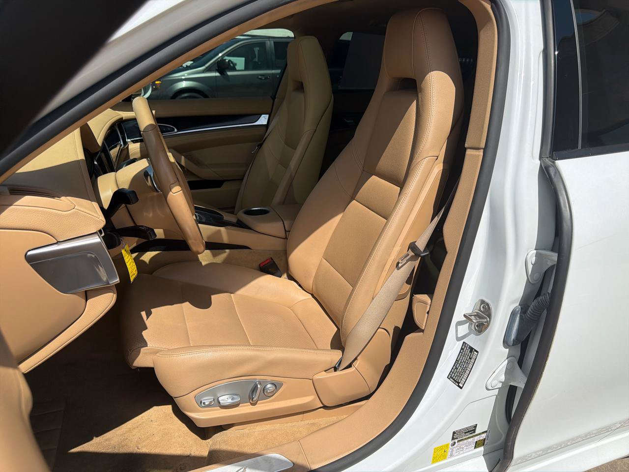 Used 2015 Porsche Panamera 4 AWD/4WD image 21